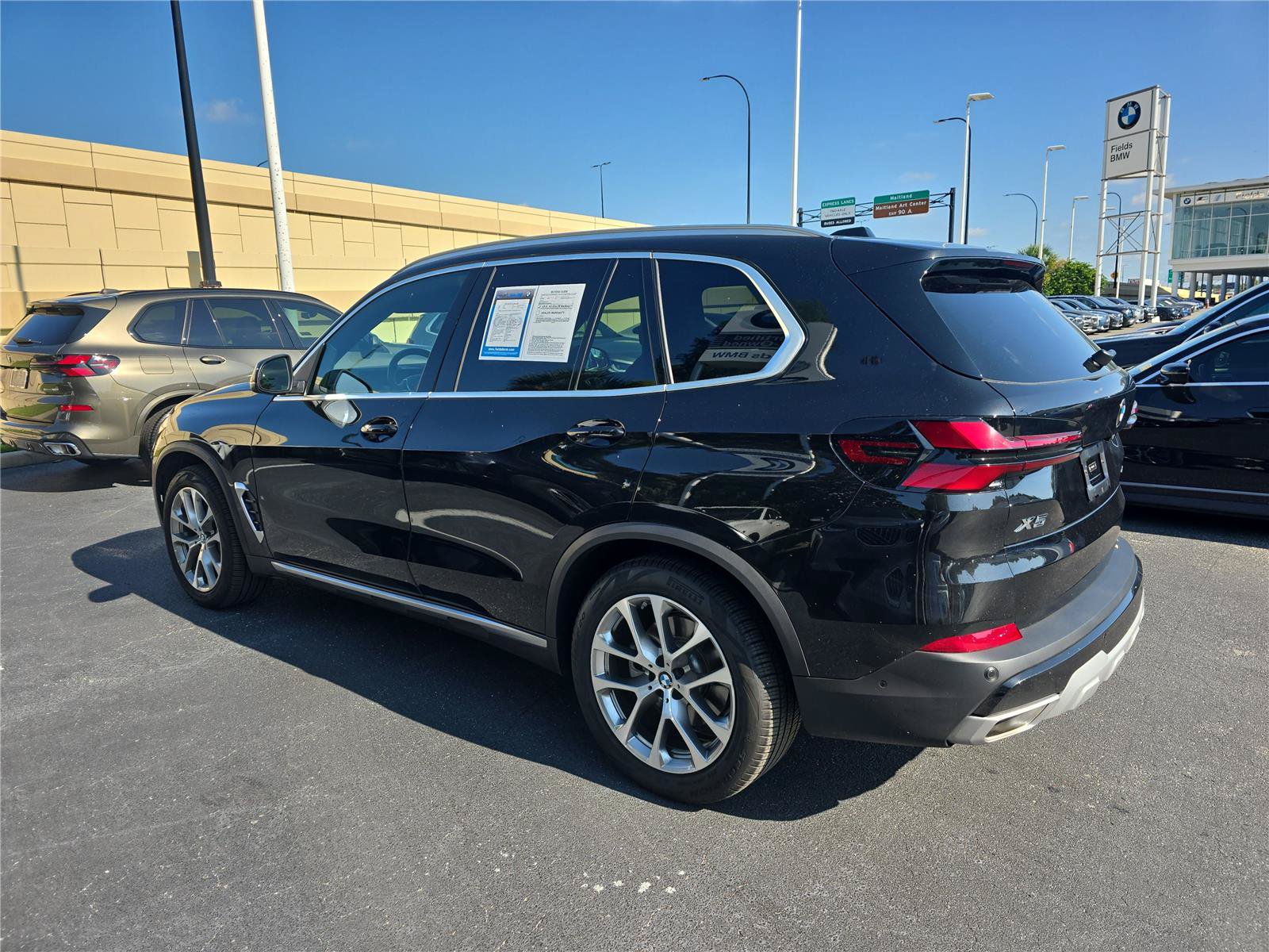 Used 2025 BMW X5 xDrive40i w/ Climate Comfort Package AWD/4WD image 5