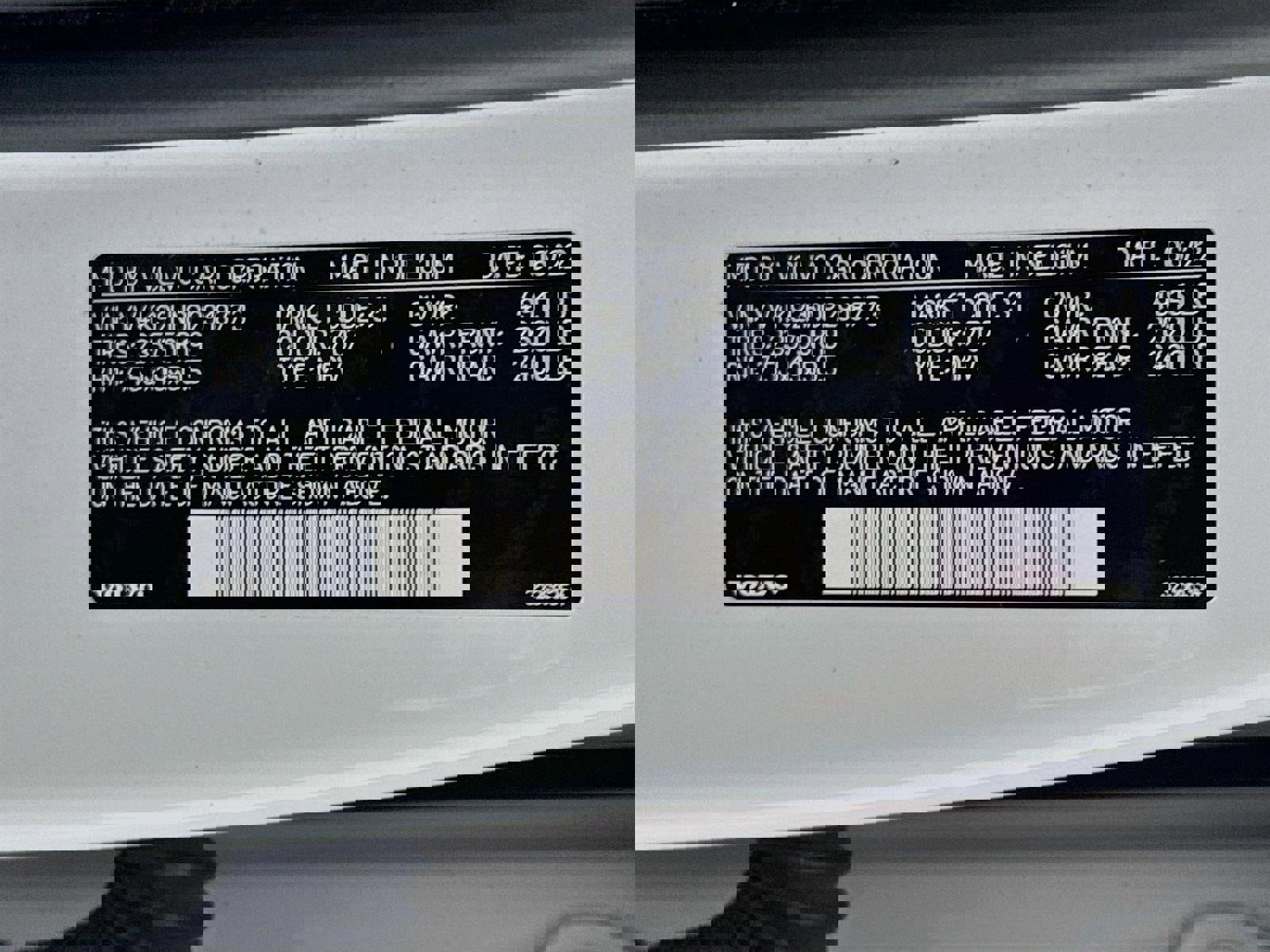 Used 2023 Volvo XC40 B4 Plus w/ Driver Assist Package image 34