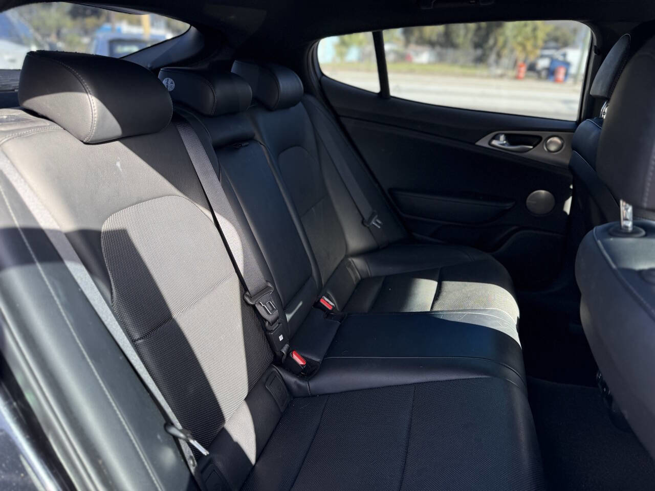 Used 2019 Kia Stinger GT1 image 23