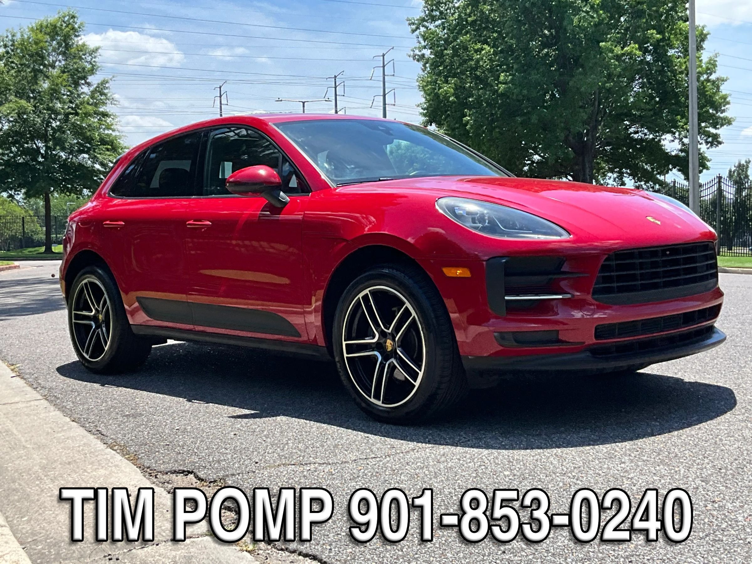 Used 2020 Porsche Macan w/ Premium Package Plus AWD/4WD image 4