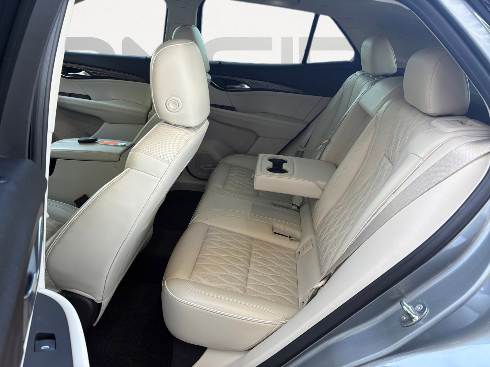 Used 2023 Buick Envision Avenir image 23