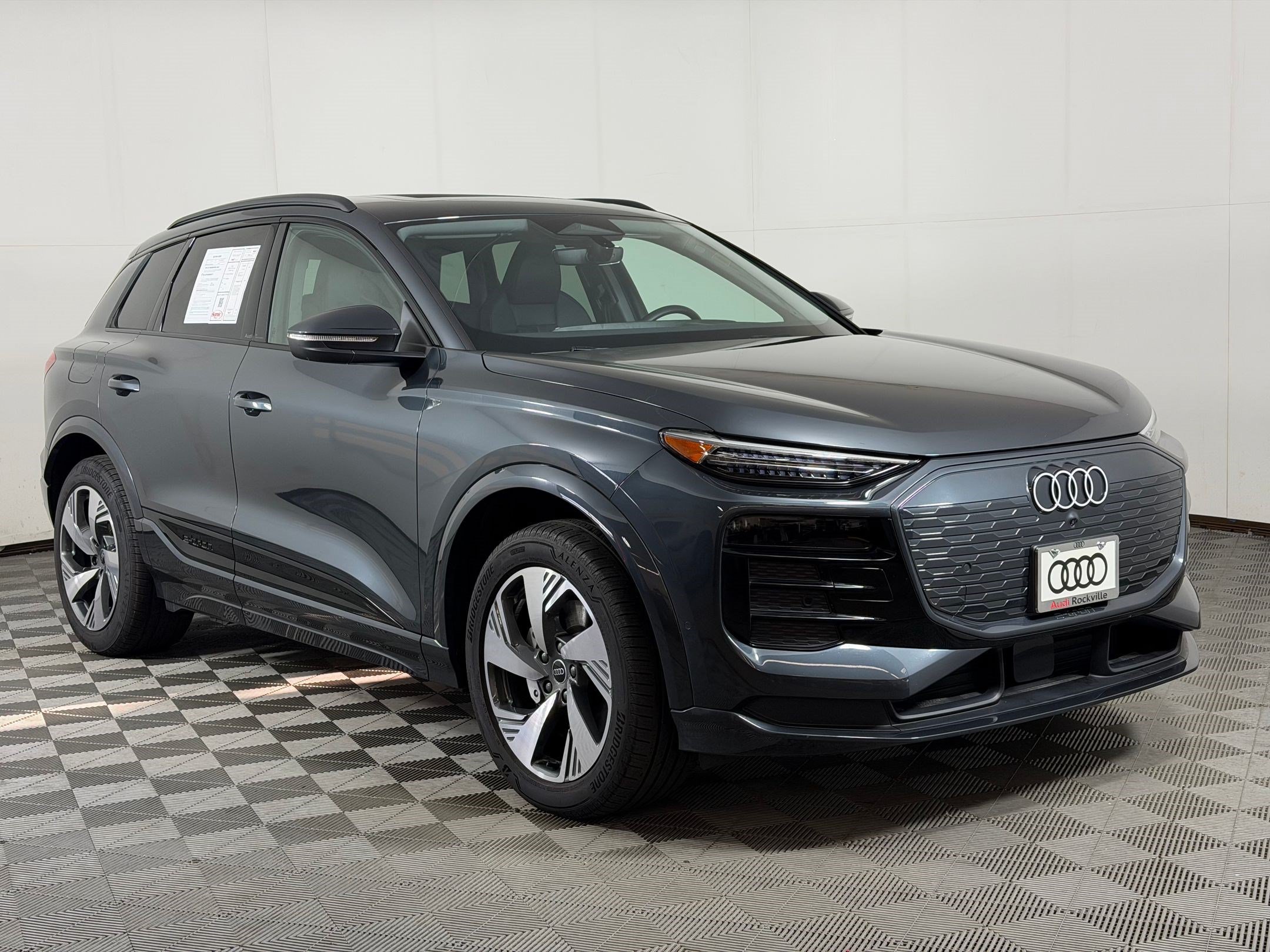 Certified 2025 Audi Q6 e-tron Premium Plus w/ Premium Plus AWD/4WD image 7