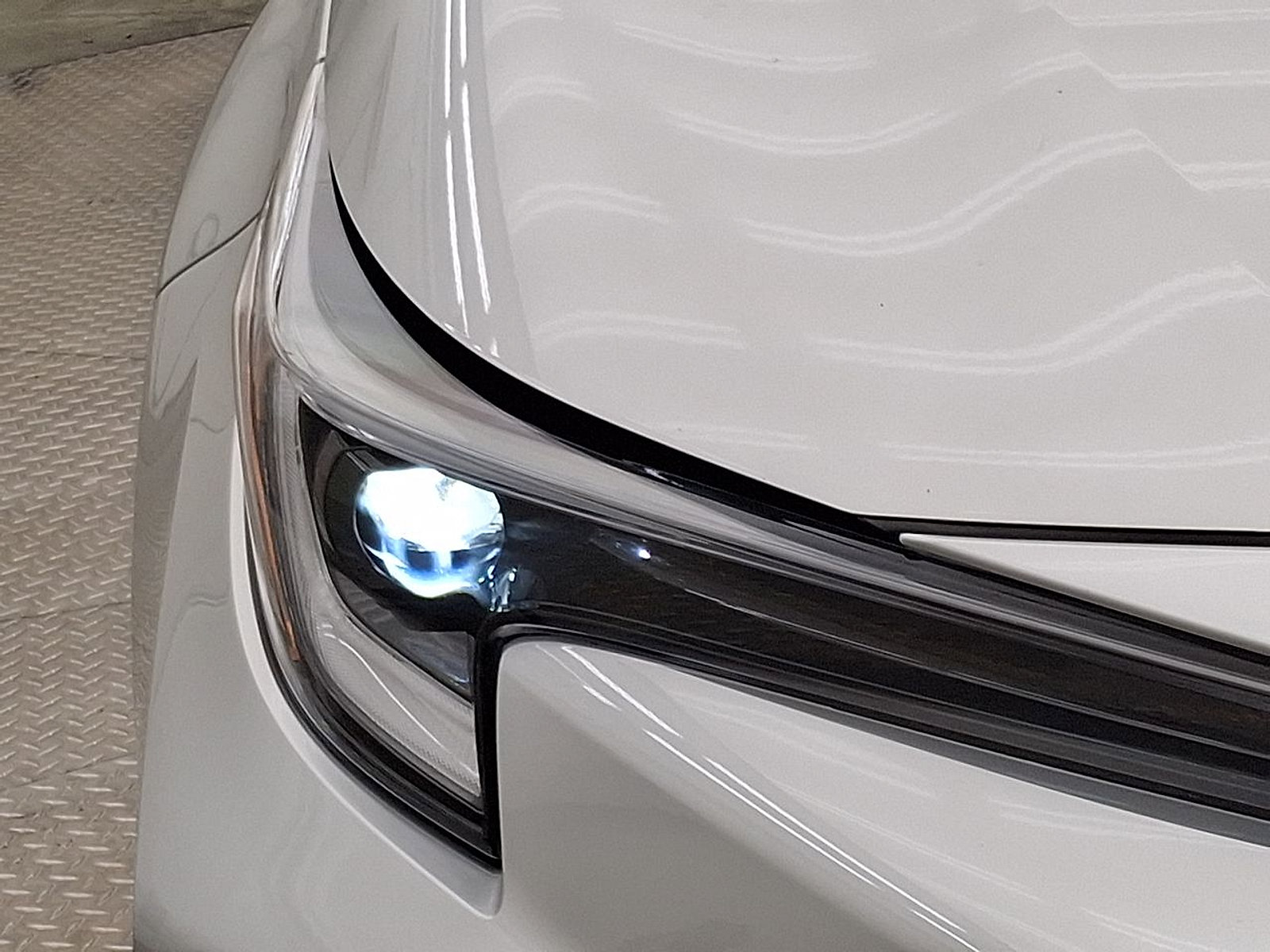 Certified 2024 Toyota Corolla SE FWD image 31