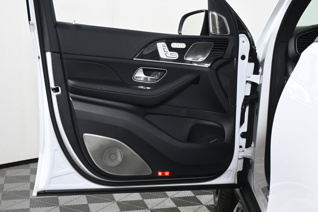 New 2026 Mercedes-Benz GLS 450 4MATIC image 24