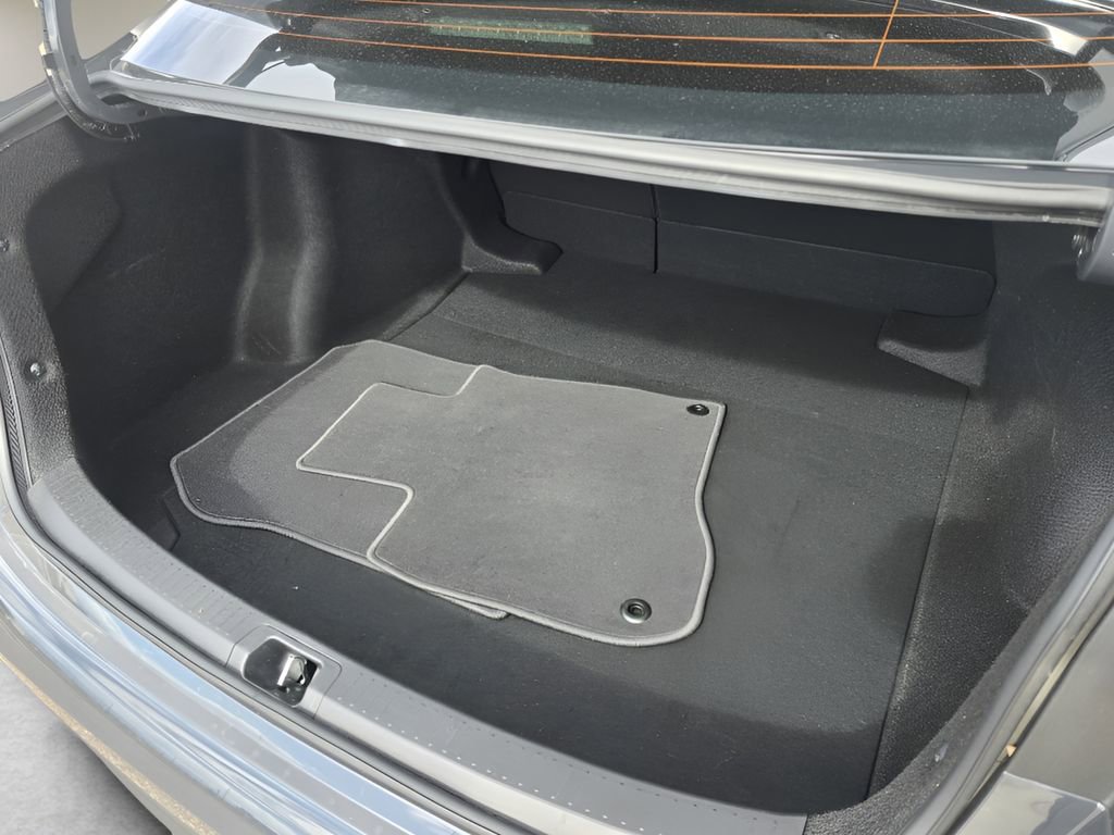 Used 2024 Toyota Corolla LE image 30