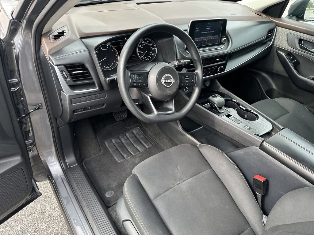 Used 2023 Nissan Rogue S FWD image 12