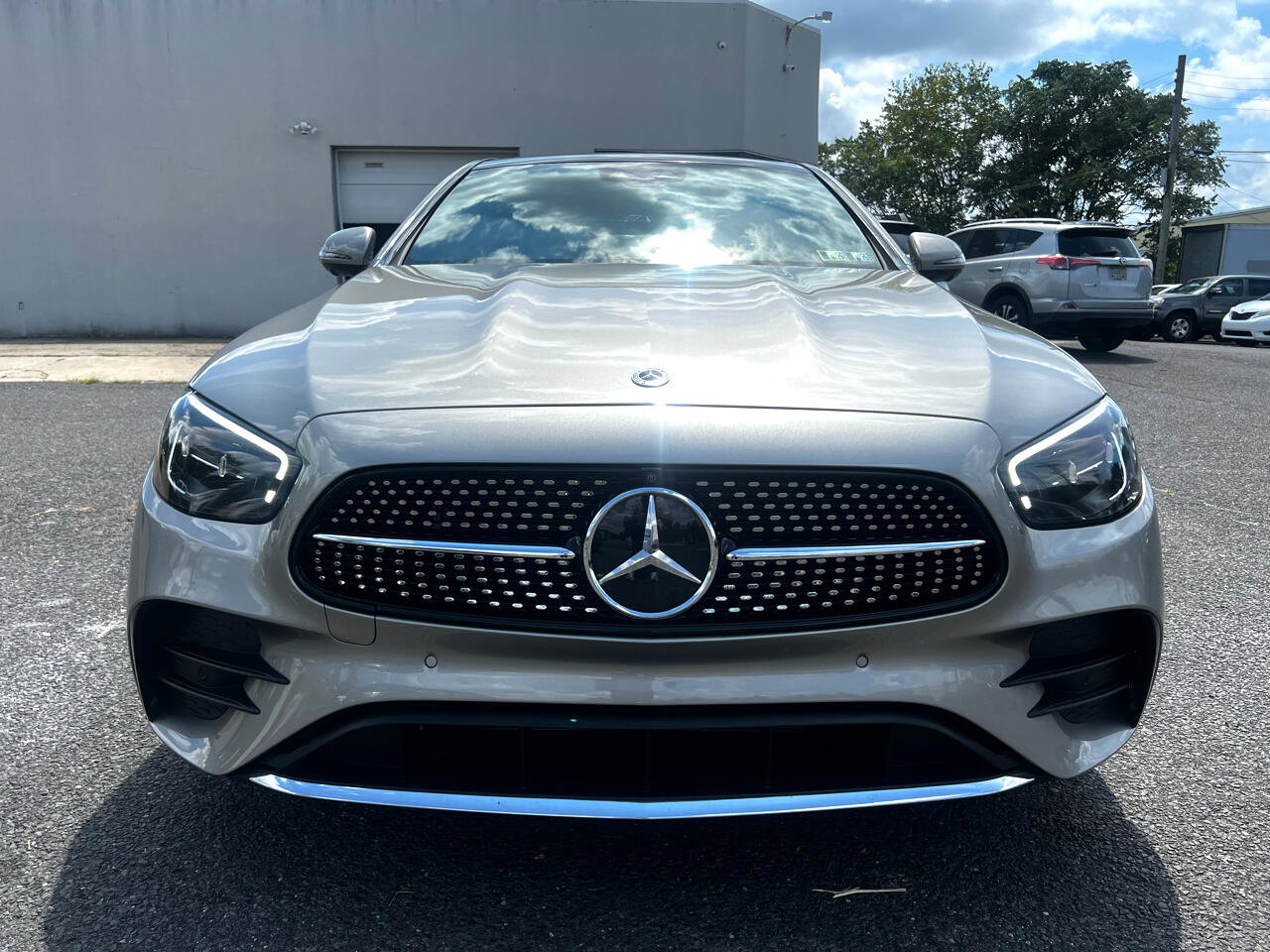 Used 2023 Mercedes-Benz E 450 4MATIC Sedan image 2