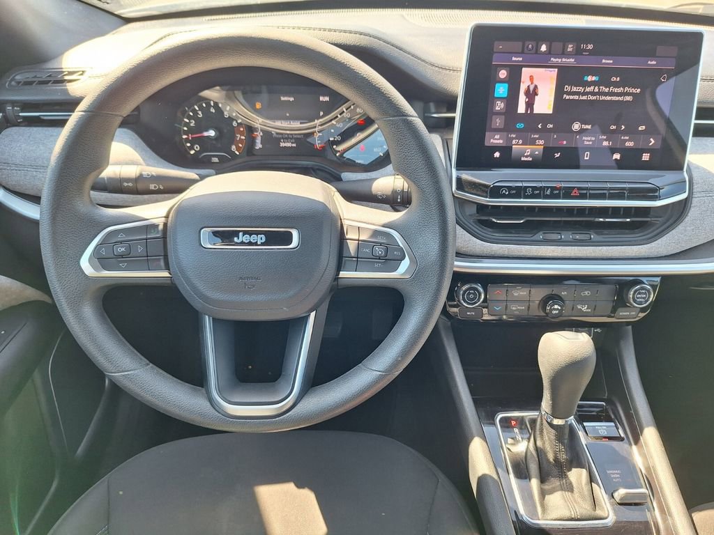 Used 2023 Jeep Compass Sport image 21