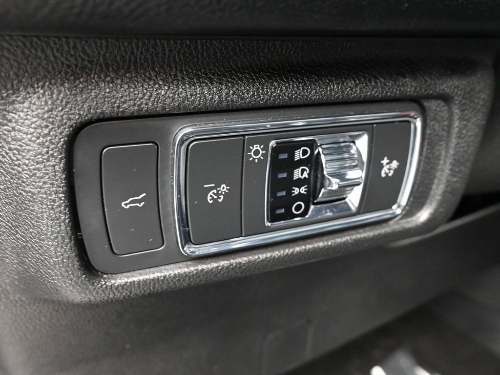 Used 2022 Lincoln Corsair Reserve w/ Elements Package image 22