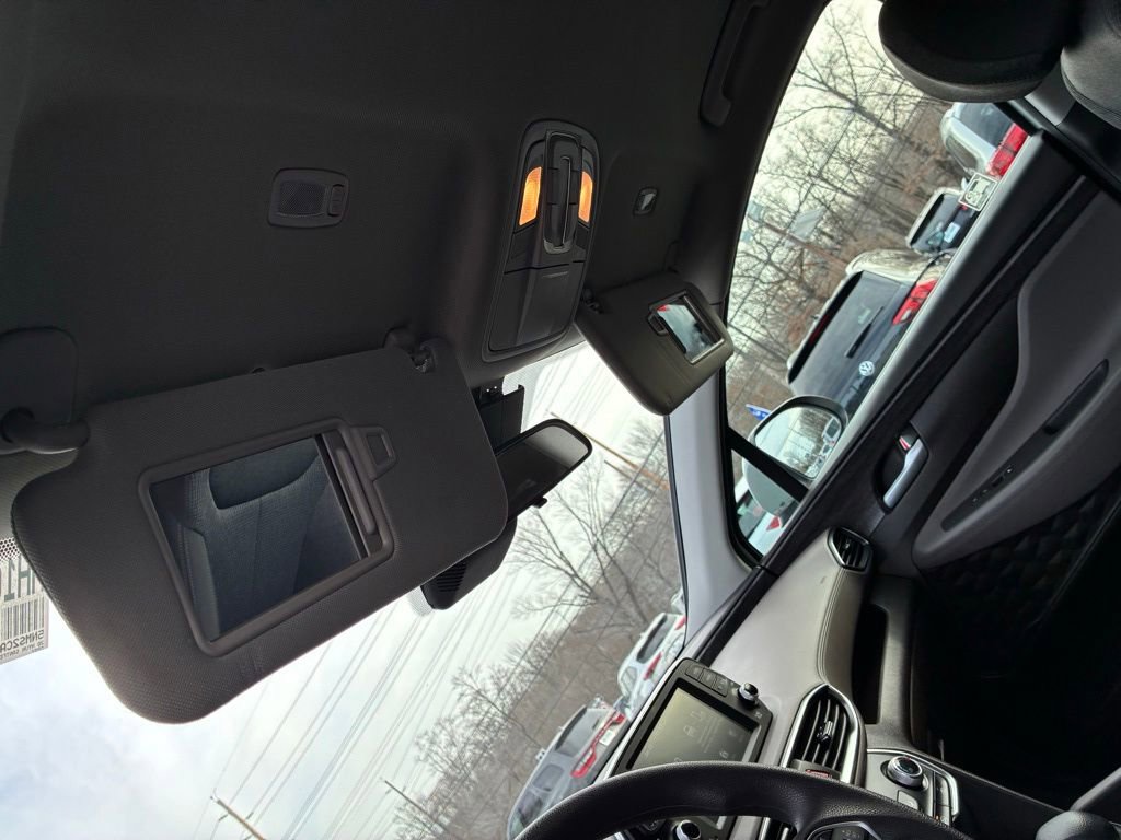 Used 2020 Hyundai Santa Fe SE image 40