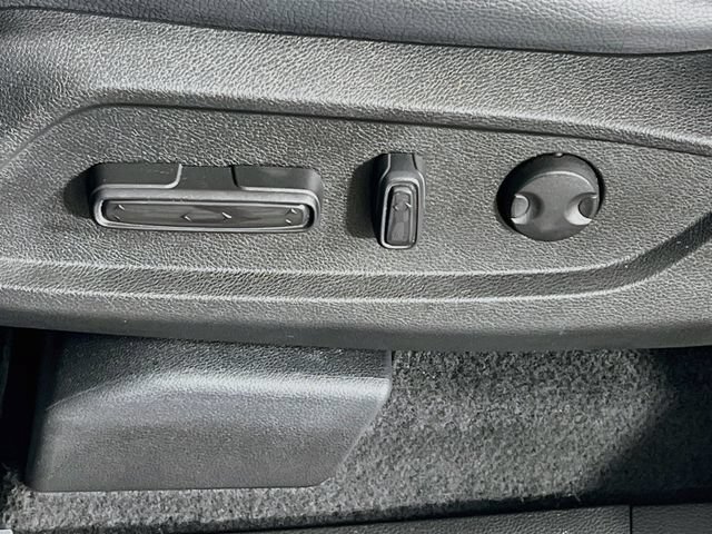 Used 2025 Honda Pilot EX-L image 13