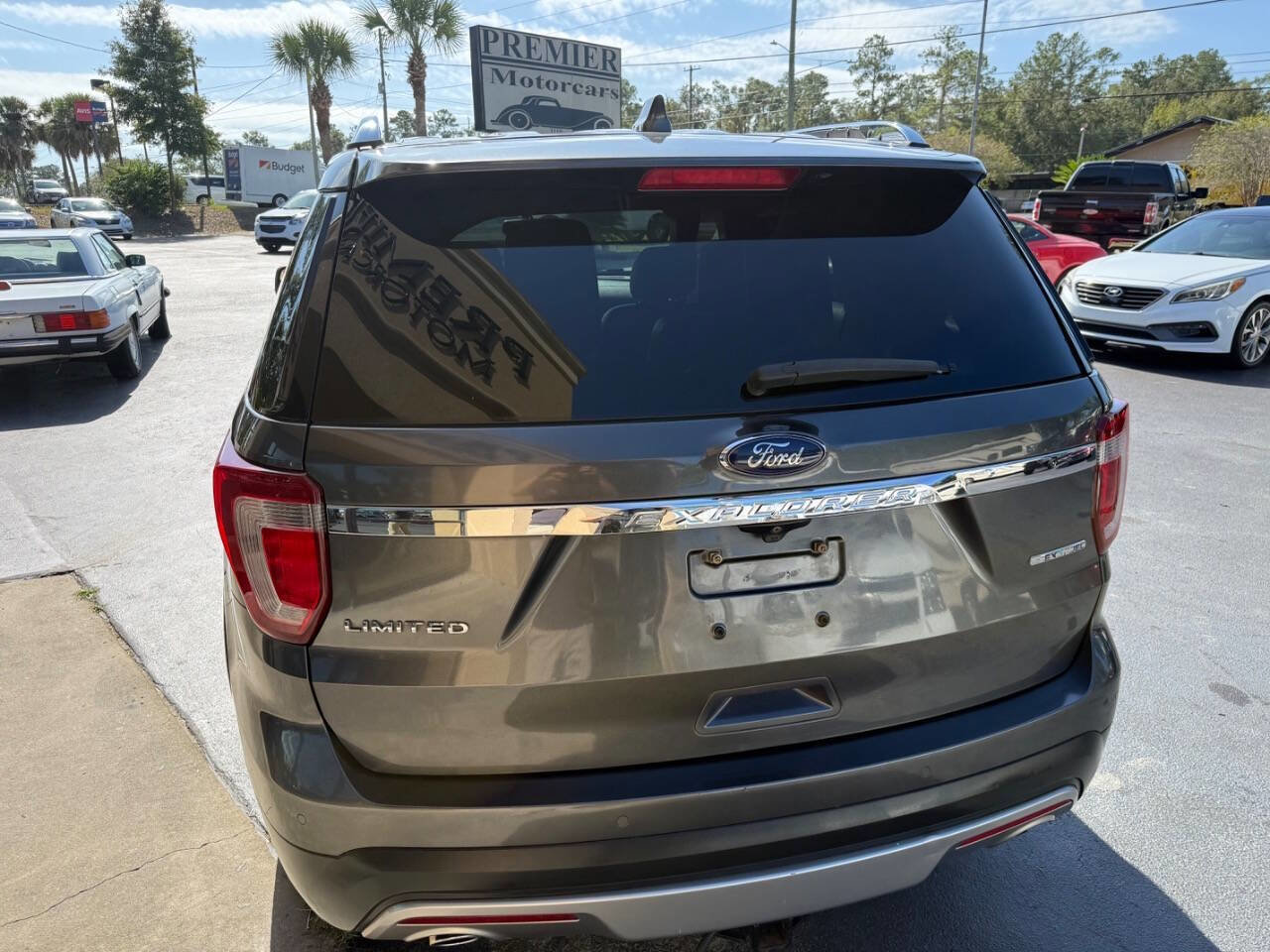 Used 2016 Ford Explorer Limited image 4