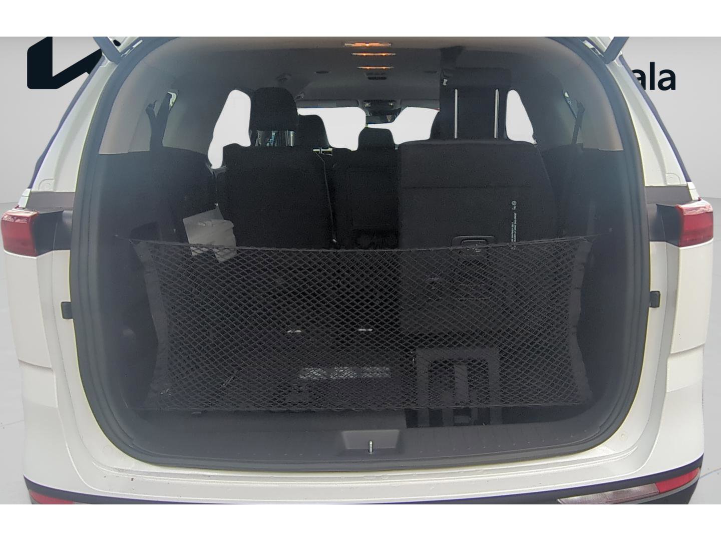 Certified 2024 Kia Carnival EX image 12