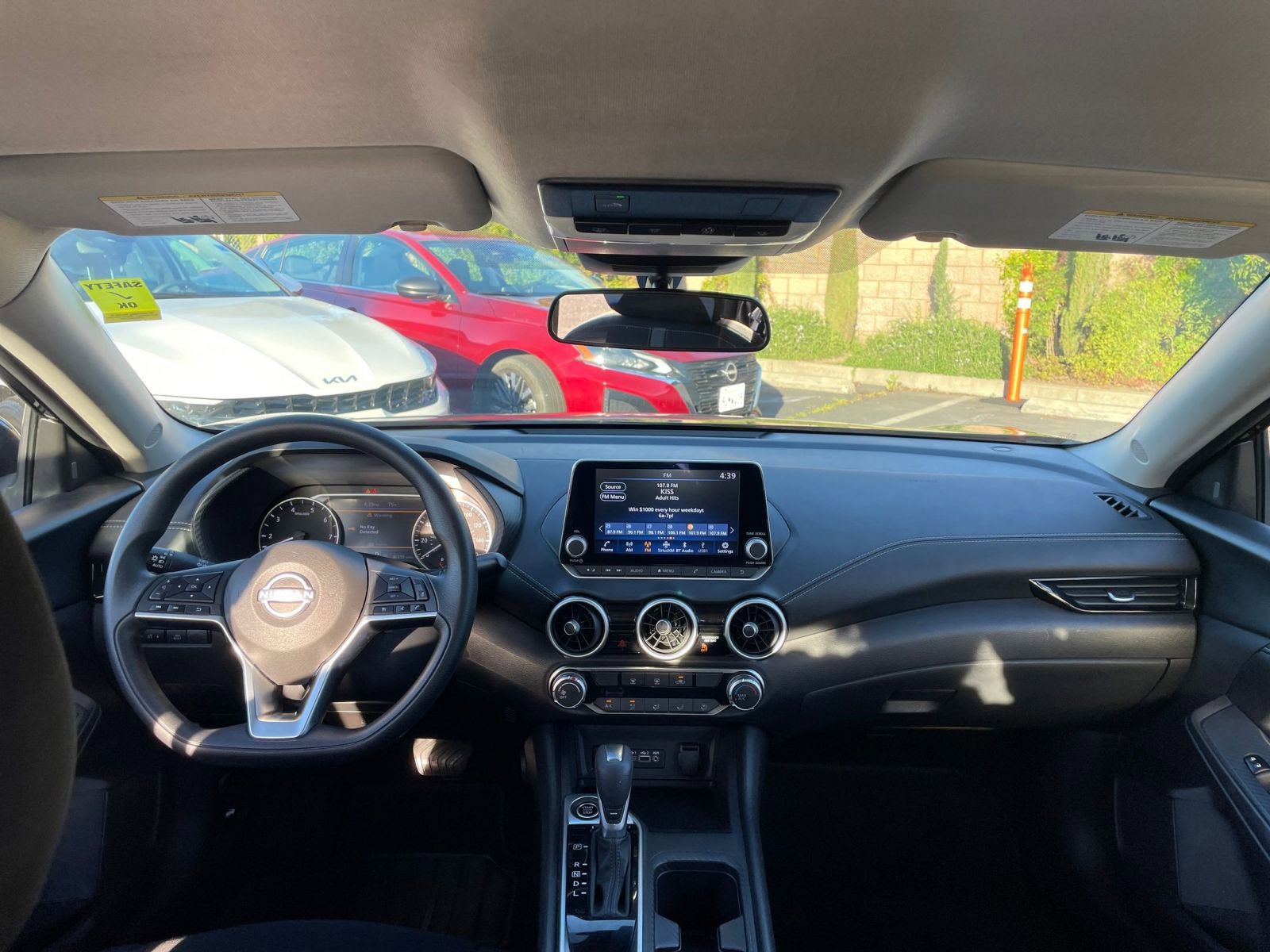 Used 2025 Nissan Sentra SV FWD image 31