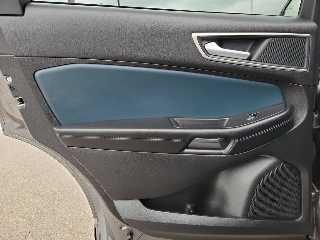 Certified 2023 Ford Edge SEL w/ Sport Appearance Package AWD/4WD image 11