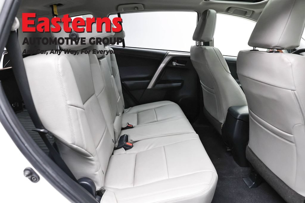 Used 2018 Toyota RAV4 XLE AWD/4WD image 25