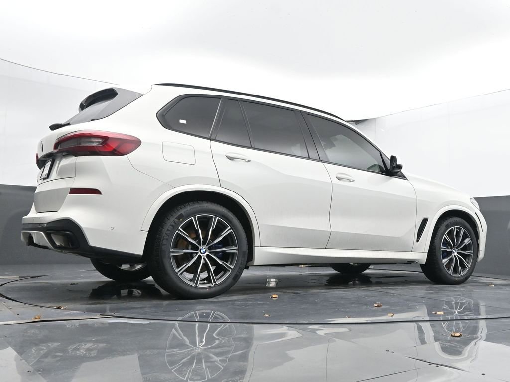 Used 2023 BMW X5 xDrive40i w/ Executive Package image 53