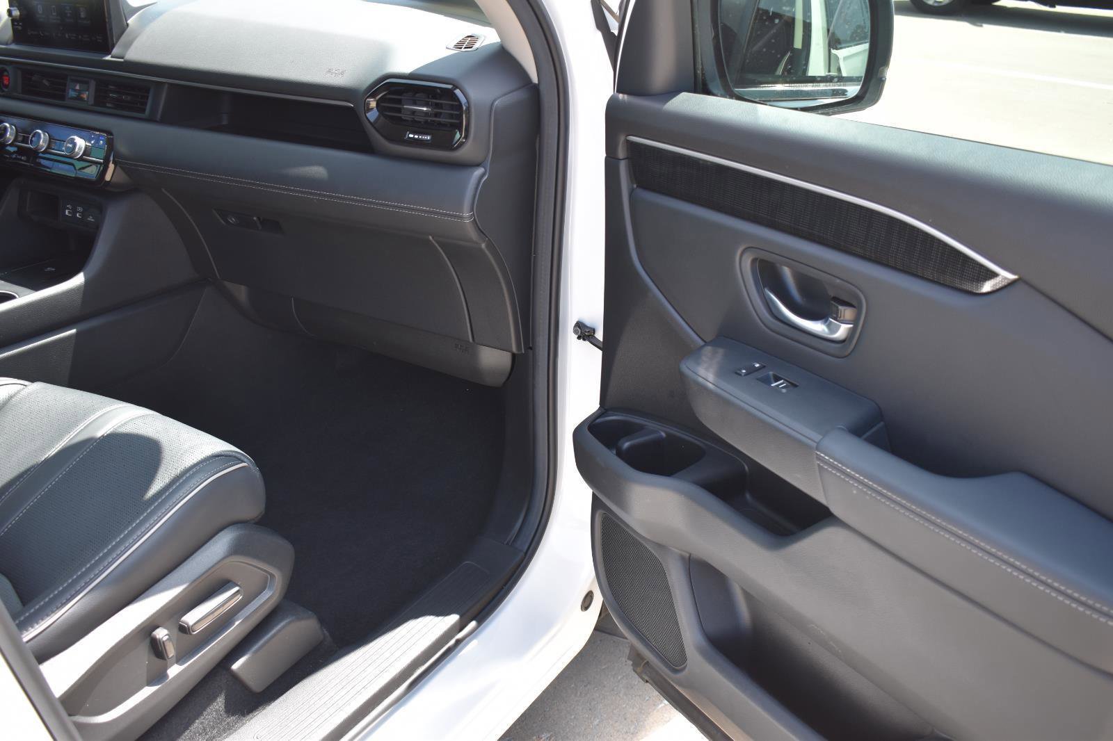 Used 2025 Honda Pilot Elite image 15