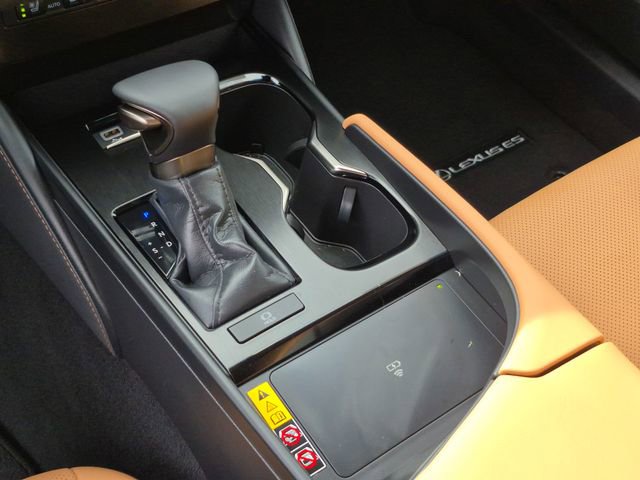 Used 2025 Lexus ES 350 w/ Premium Package image 12