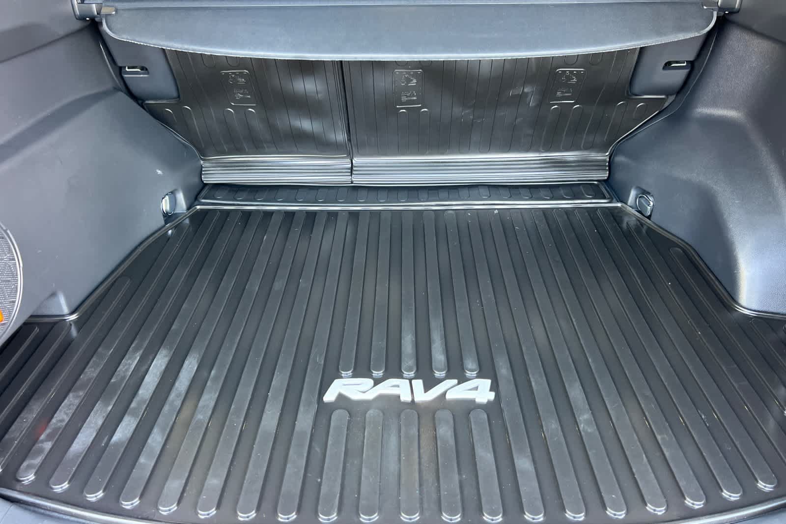 Used 2023 Toyota RAV4 Limited AWD/4WD image 16