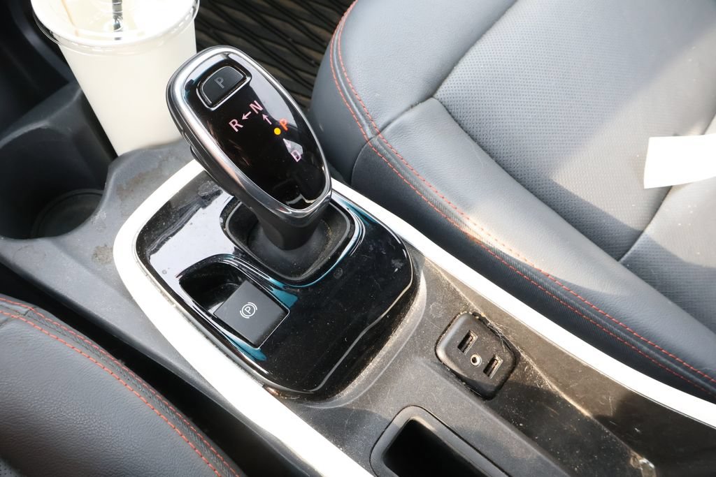 Used 2017 Chevrolet Bolt Premier w/ Driver Confidence II Package FWD image 27