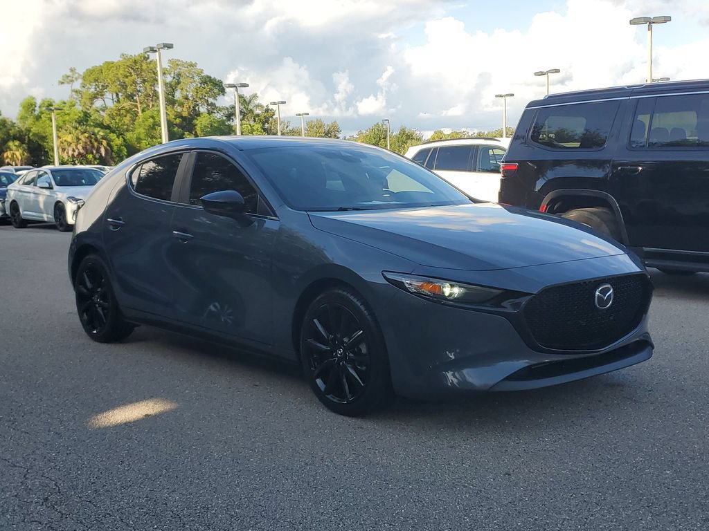 Used 2022 MAZDA MAZDA3 s FWD image 2