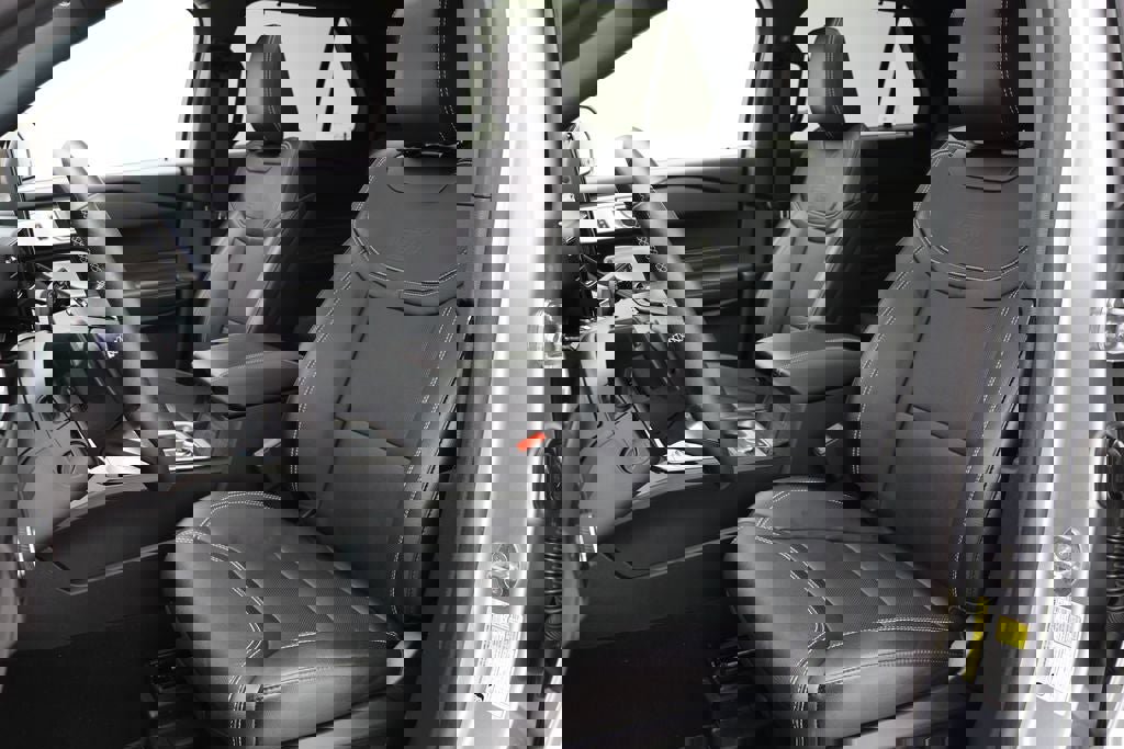 Used 2024 Ford Explorer ST w/ Technology Package image 14