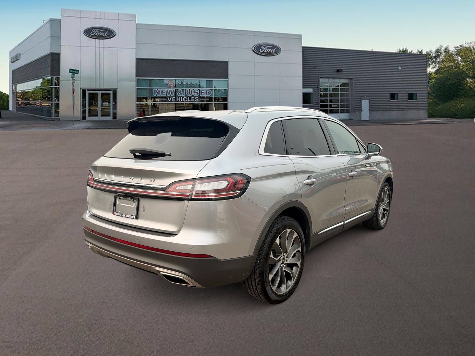 Used 2022 Lincoln Nautilus Reserve w/ Luxury Package AWD/4WD image 9