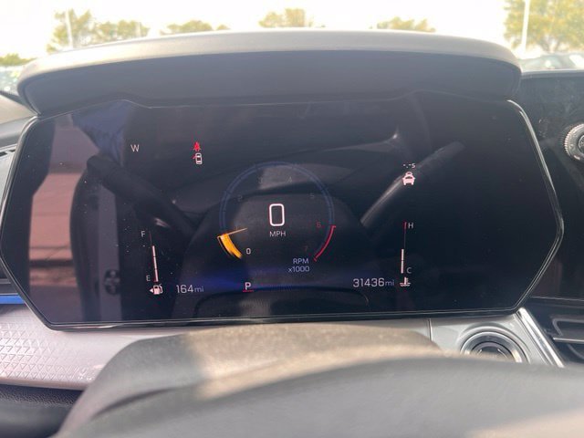 Used 2025 Chevrolet Trax LT FWD image 6