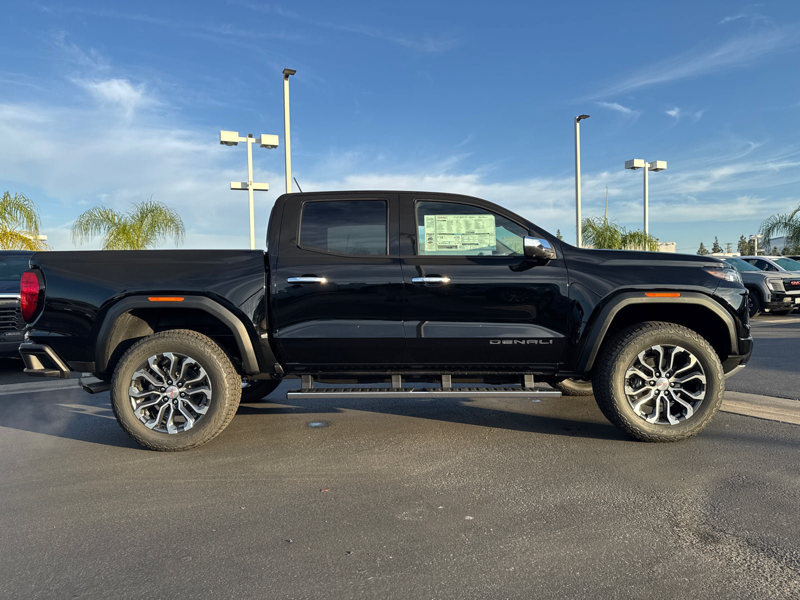 Used 2026 GMC Canyon Denali AWD/4WD image 7