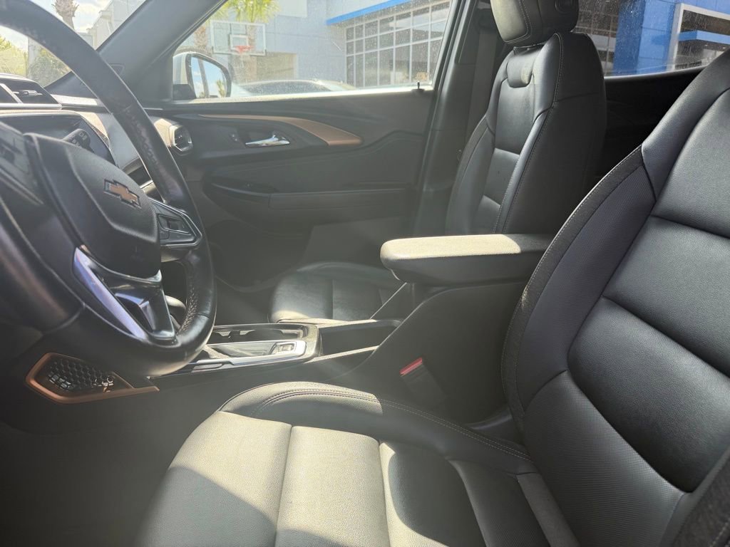 Used 2022 Chevrolet TrailBlazer ACTIV w/ Sun and Liftgate Package FWD image 8