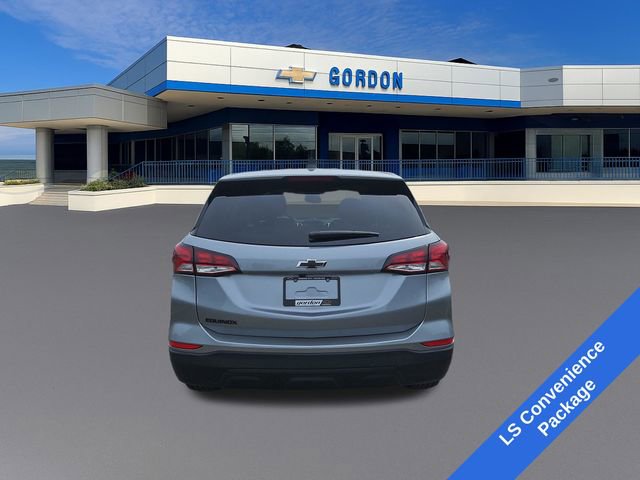Used 2024 Chevrolet Equinox LS w/ LS Convenience Package FWD image 4