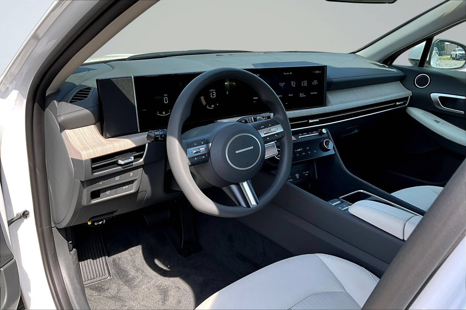 New 2026 Hyundai Sonata Blue FWD image 9