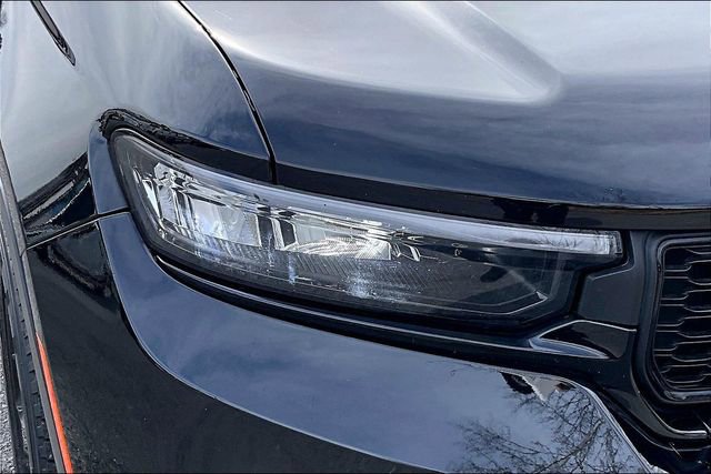 Used 2023 Jeep Grand Cherokee Limited w/ Black Appearance Package image 30