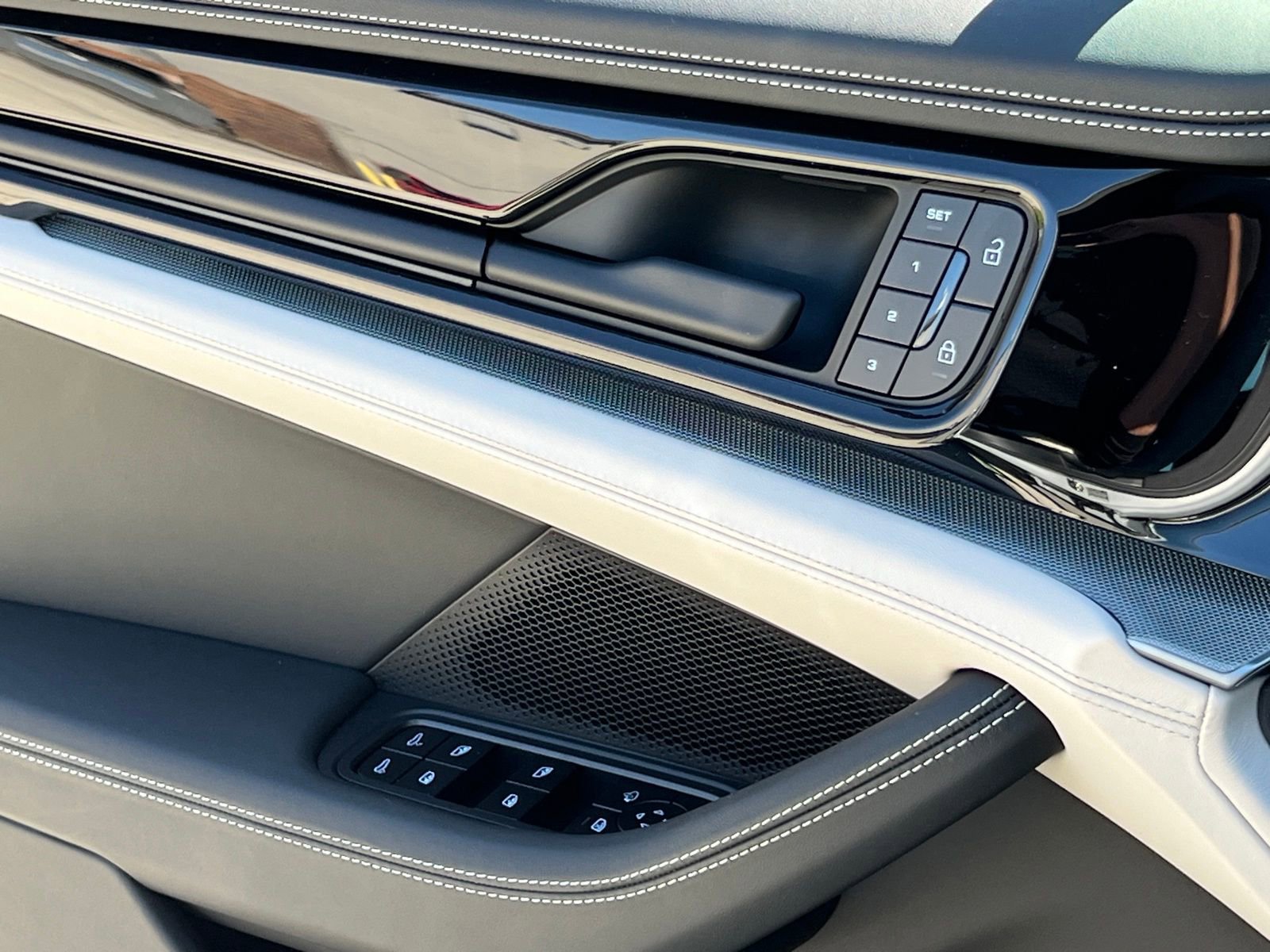 New 2026 Porsche Panamera 4 image 29