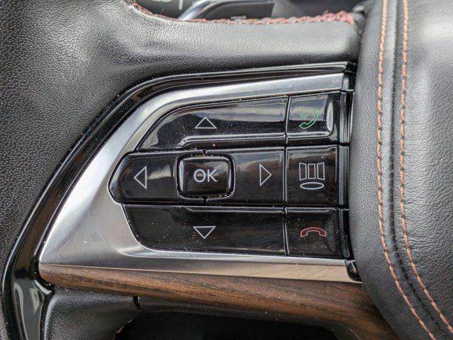 Used 2022 Jeep Grand Cherokee L Summit w/ Advanced Protech Group IV AWD/4WD image 28