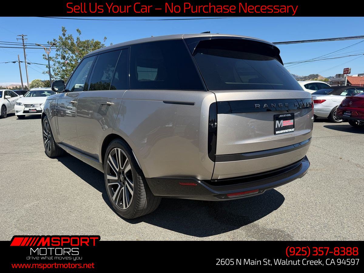 Used 2023 Land Rover Range Rover SE AWD/4WD image 4