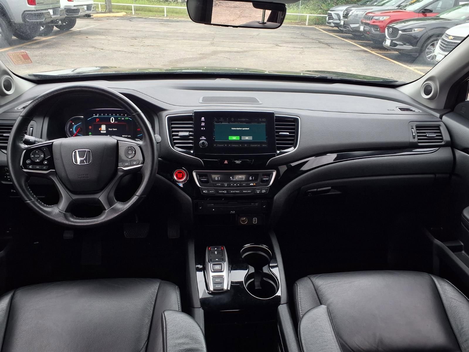 Used 2022 Honda Pilot Touring image 3
