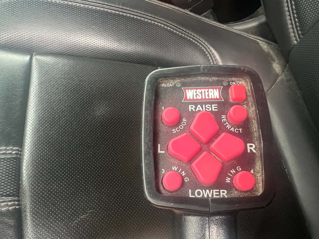 Used 2023 Chevrolet Silverado 3500 High Country w/ Z71 Off-Road Package AWD/4WD image 7