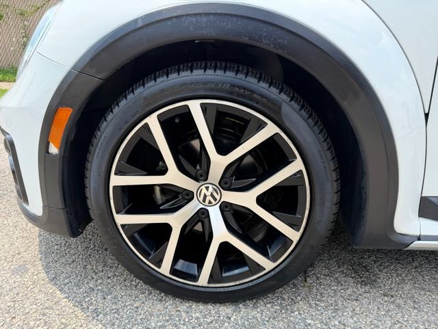 Used 2017 Volkswagen Beetle 1.8T Dune FWD image 30