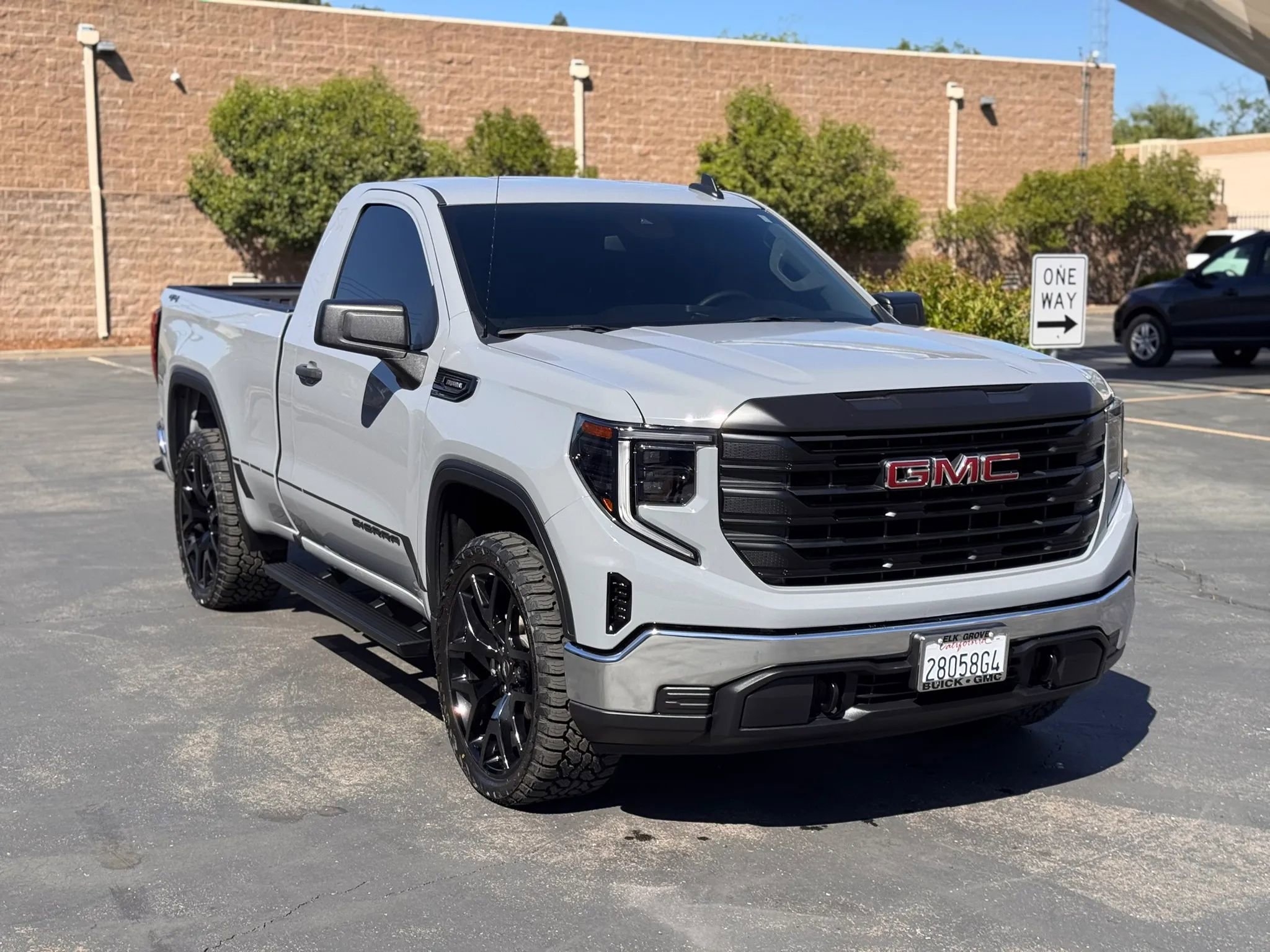 Used 2025 GMC Sierra 1500 Pro w/ Pro Value Package AWD/4WD image 8