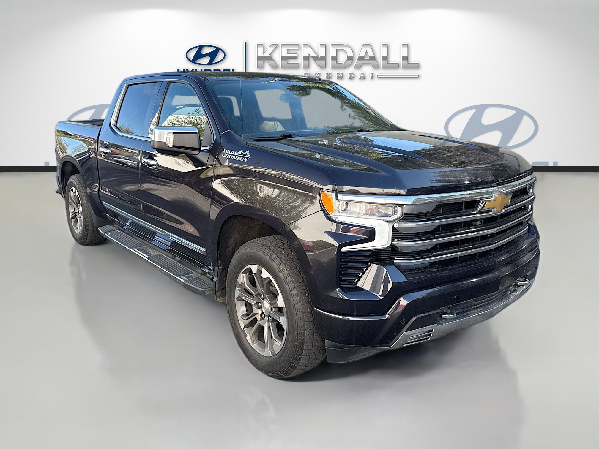 Used 2023 Chevrolet Silverado 1500 High Country w/ Z71 Off-Road Package image 1