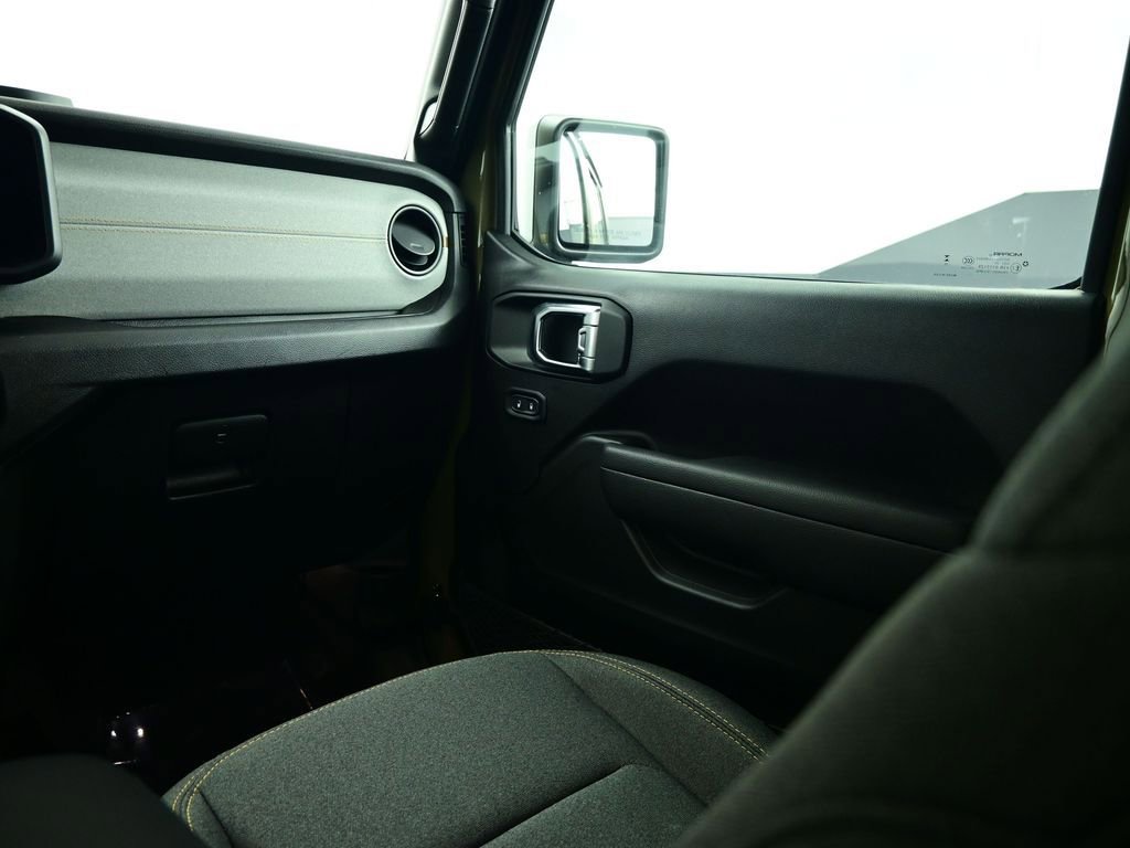 Used 2025 Jeep Gladiator Willys image 43