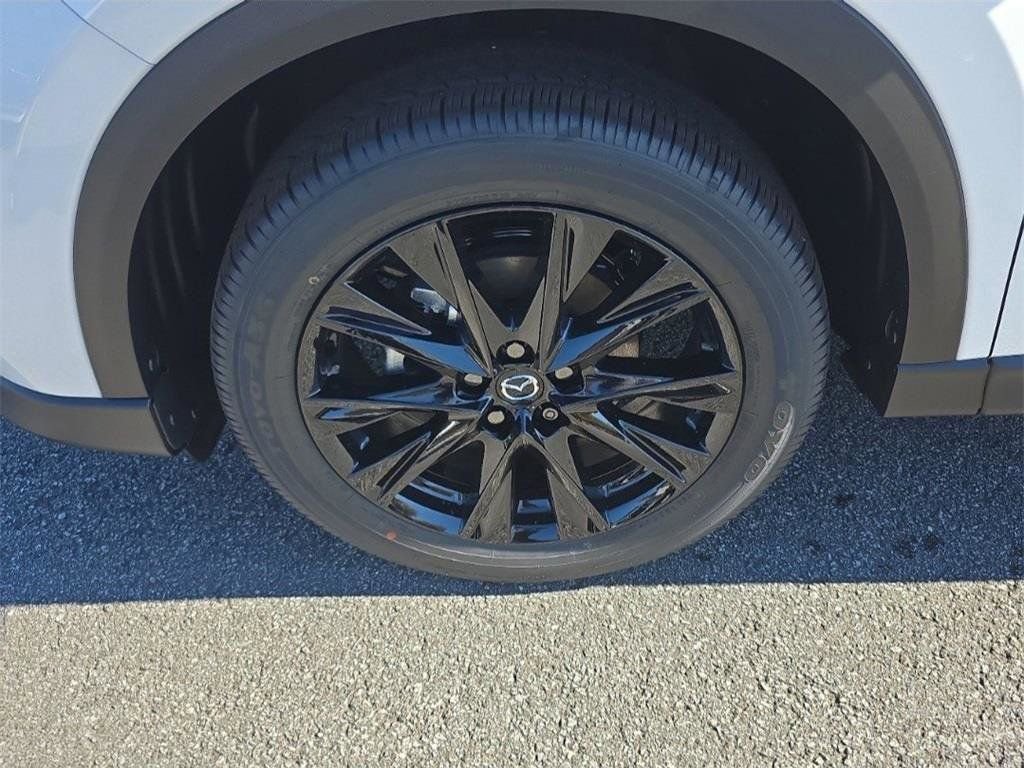 New 2025 MAZDA CX-5 Carbon Edition image 8