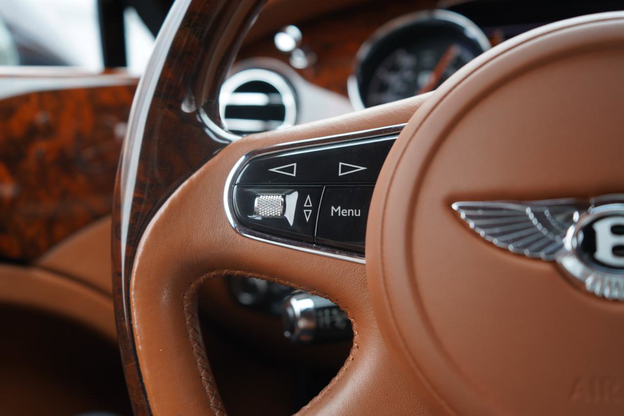 Used 2011 Bentley Mulsanne image 25