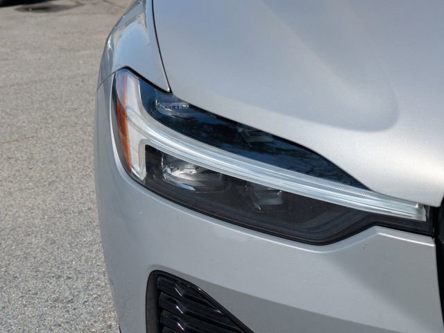 Used 2023 Volvo XC60 B5 Plus image 13