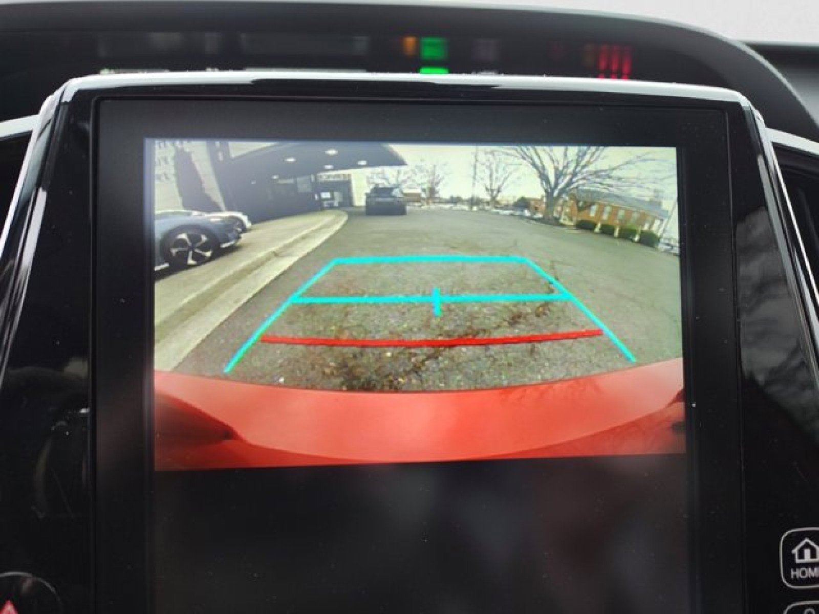 Used 2022 Toyota Prius Limited w/ Premium Convenience Package FWD image 18
