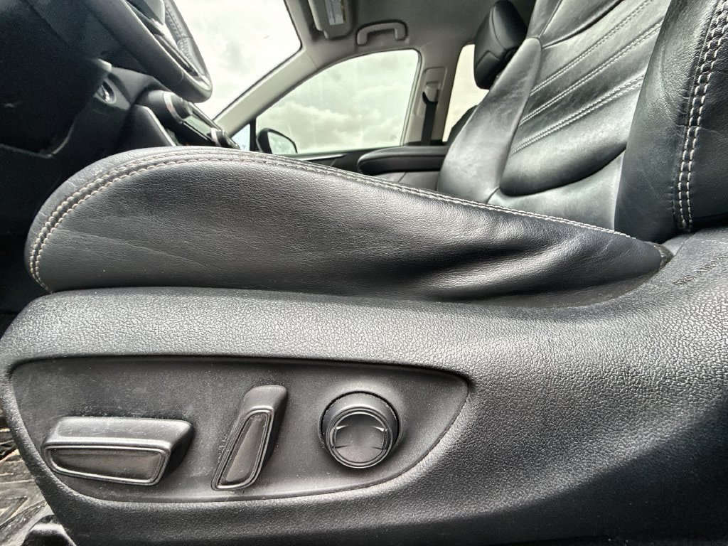 Used 2019 Toyota RAV4 XLE Premium w/ Carpet Mat Package FWD image 14