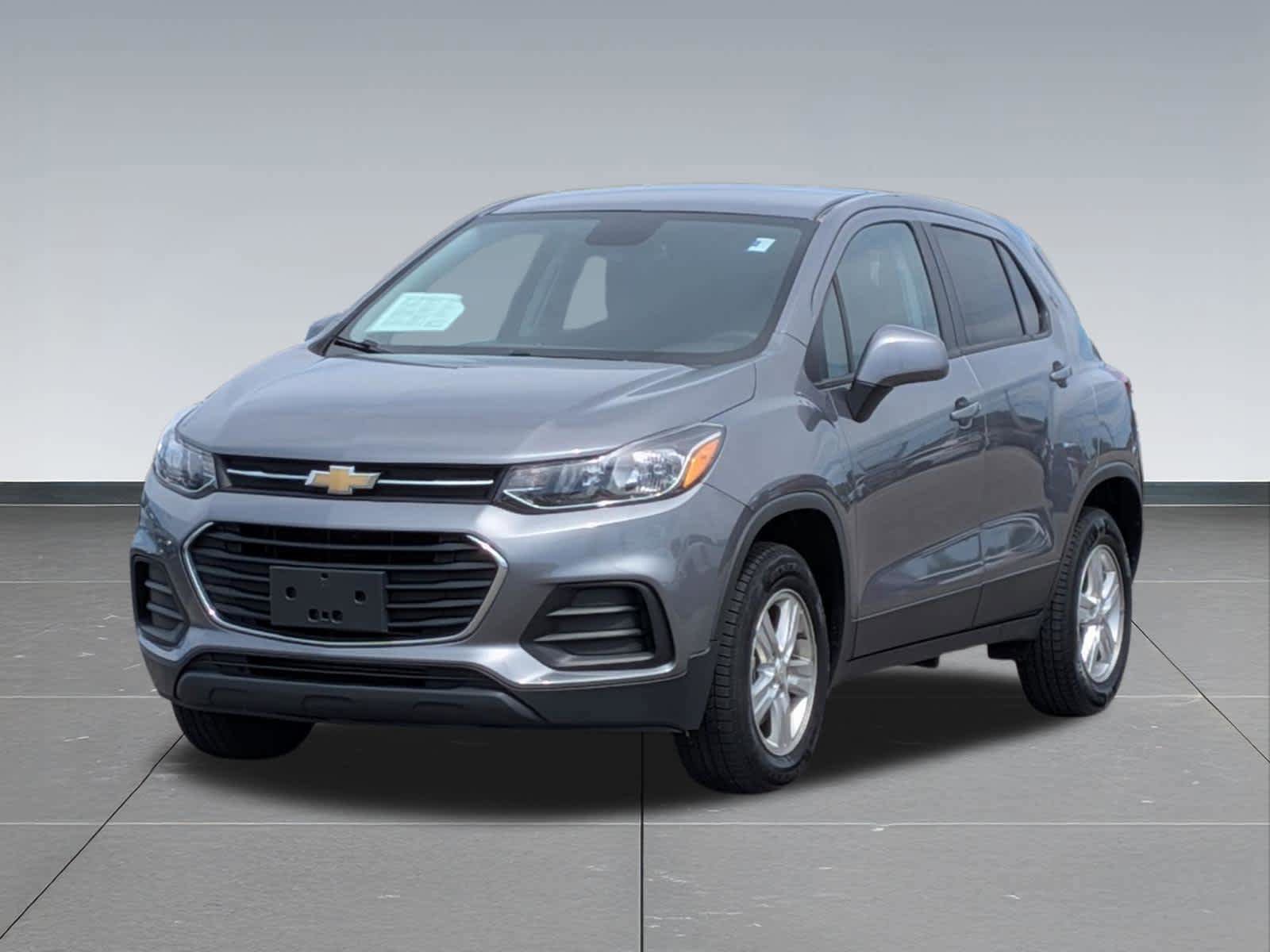 Used 2020 Chevrolet Trax LS w/ Tint and Cruise Package AWD/4WD image 9