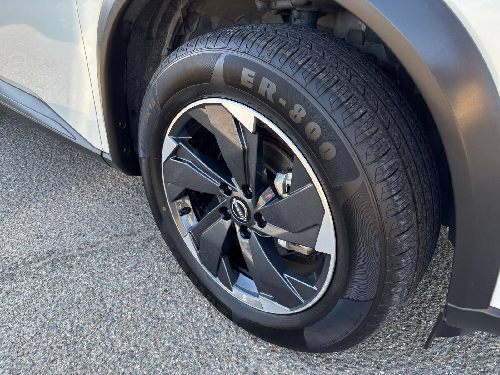 Used 2025 Nissan Rogue SV AWD/4WD image 31